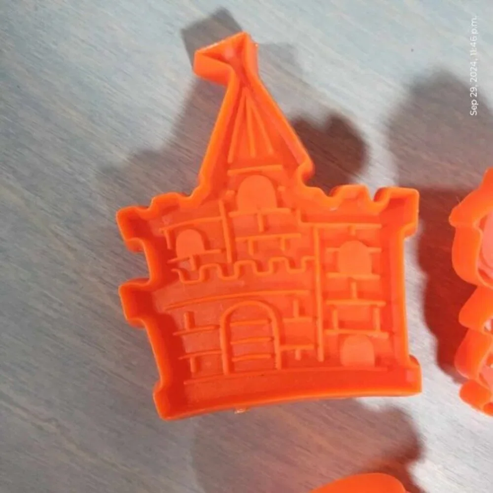 Vintage wilton halloween orange cookie cutters,‎ imprint plastic 5pc set